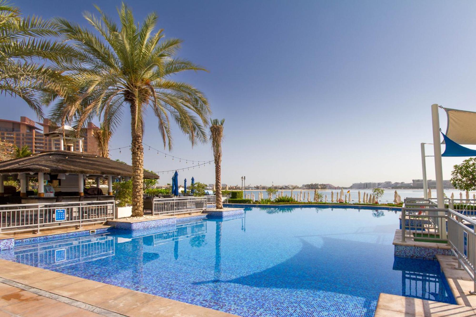 Bespoke Homes - Palm Jumeirah- 1 Bedroom Sea View With Pool & Access, Al Haseer Appartement