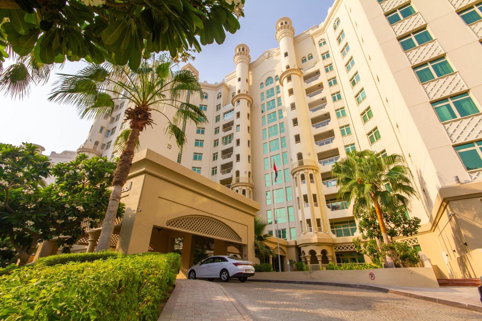 Bespoke Homes - Palm Jumeirah- 1 Bedroom Sea View With Pool & Access, Al Haseer Appartement Dubai